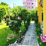 Deluxe Groundfloor With Garden Only For Long Term Minimum 3 Months *
