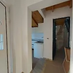 Deluxe Groundfloor With Garden Only For Long Term Minimum 3 Months Apartamento