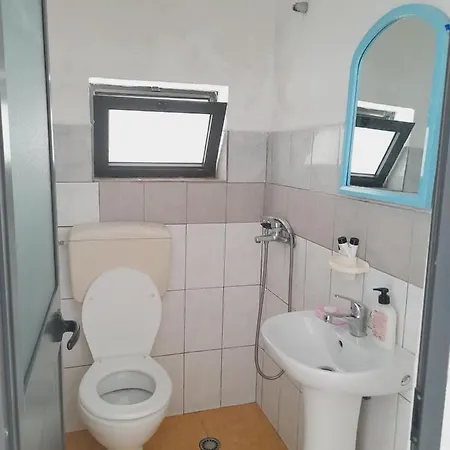 Deluxe Groundfloor With Beautiful Garden For Long Term Apartman *