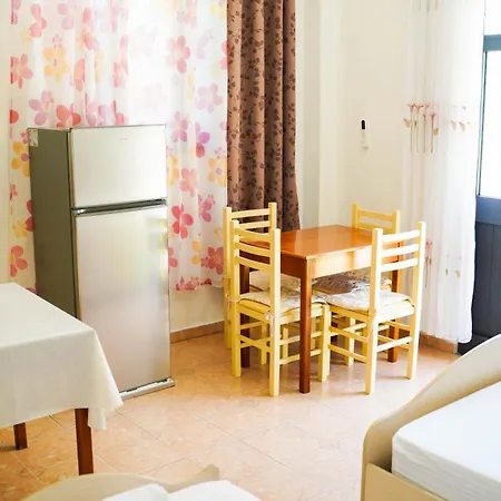 Deluxe Groundfloor With Beautiful Garden For Long Term Apartman *