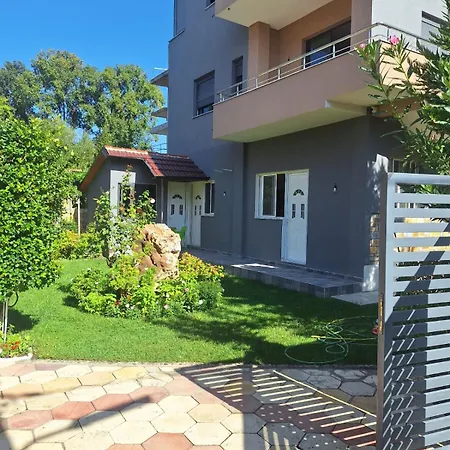 Deluxe Groundfloor With Garden Only For Long Term Rental *