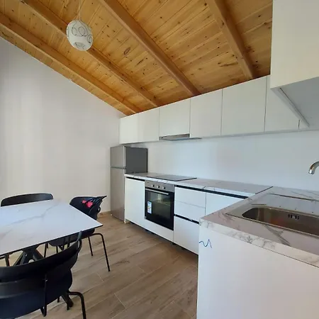 Deluxe Groundfloor With Garden Only For Long Term Rental Apartment Durrës