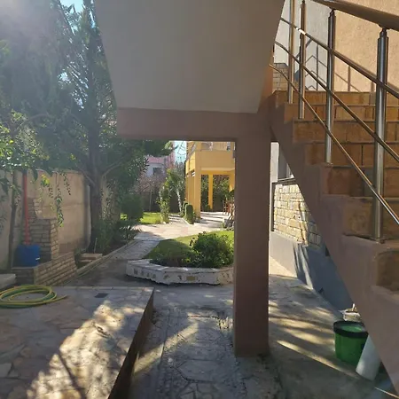 Deluxe Groundfloor With Garden Only For Long Term Rental * Durrës