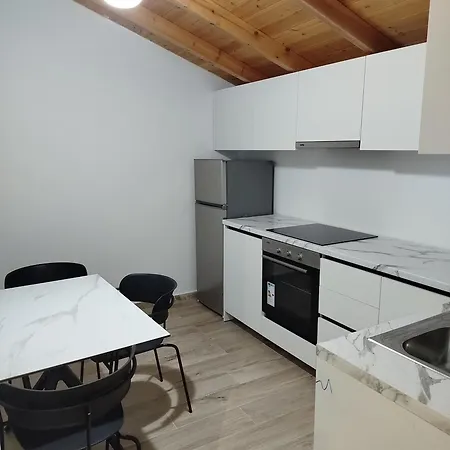 Deluxe Groundfloor With Garden Only For Long Term Rental Apartment Durrës