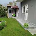 Deluxe Groundfloor With Garden Only For Long Term Minimum 3 Months Apartman *