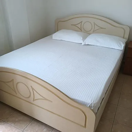 Deluxe Groundfloor With Garden Only For Long Term Rental Appartement *