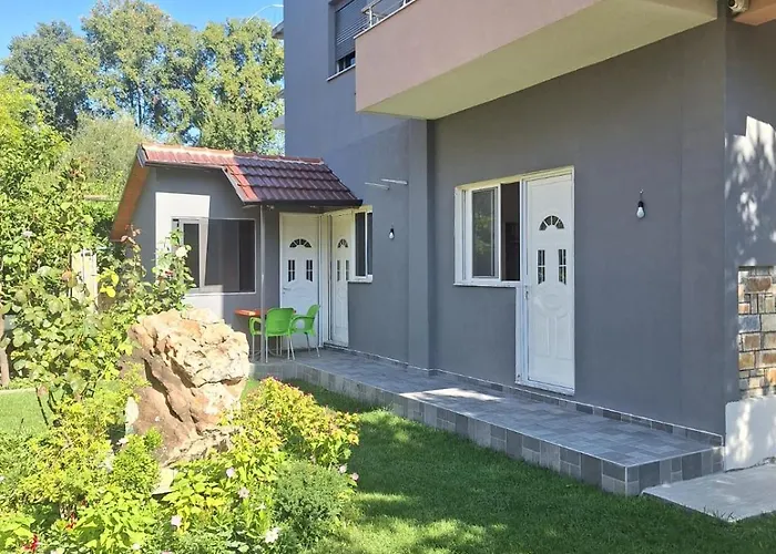 Apartmán Deluxe Groundfloor With Garden Only For Long Term