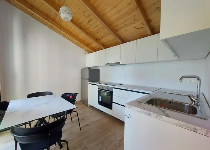 Deluxe Groundfloor With Garden Only For Long Term Apartmán Durrës