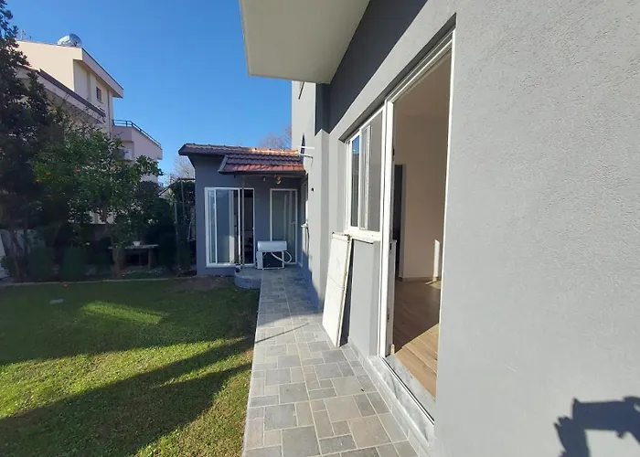 Apartmán Deluxe Groundfloor With Garden Only For Long Term