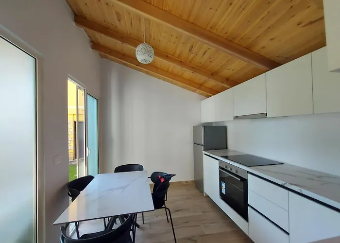 Apartmán Deluxe Groundfloor With Garden Only For Long Term *
