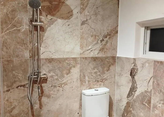 Deluxe Groundfloor With Garden Only For Long Term Apartmán Durrës